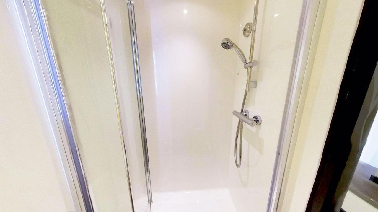 Vibrant Ensuite Rooms, London - Sk 런던 외부 사진